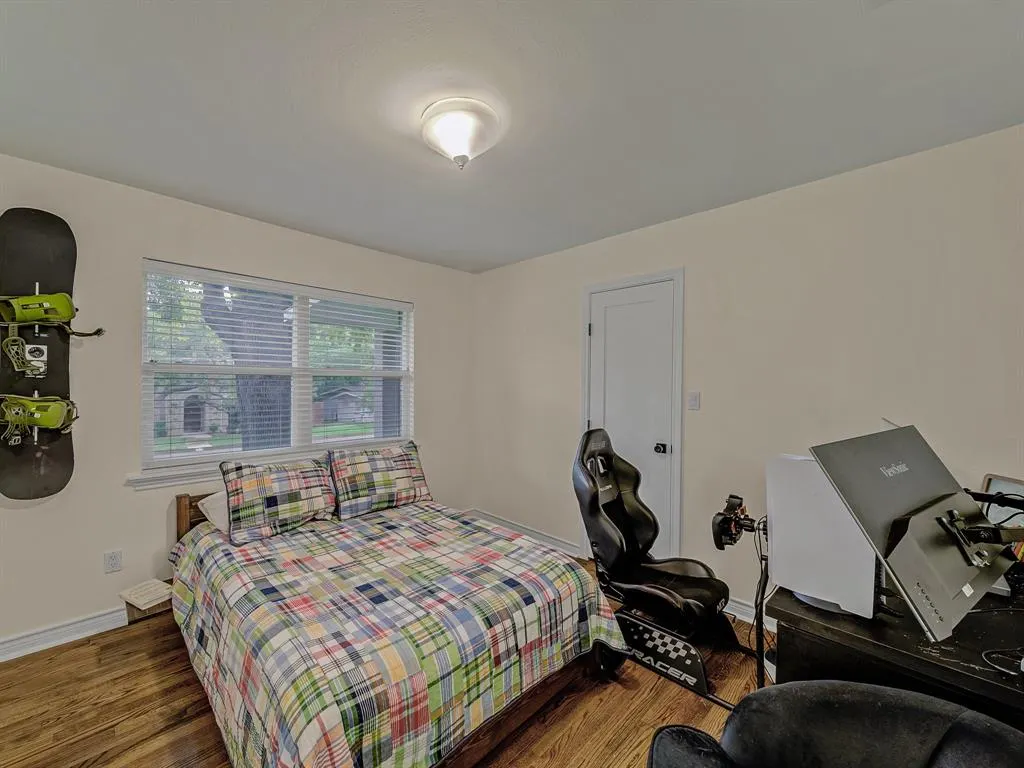 6537 Linden Lane
