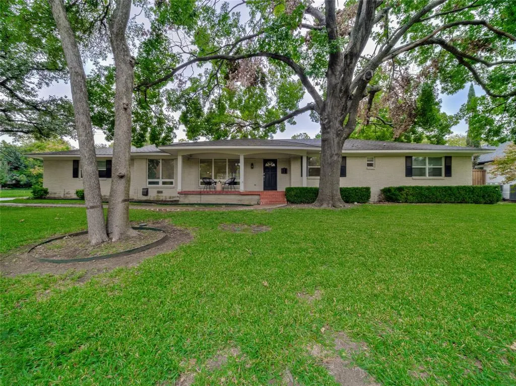 6537 Linden Lane