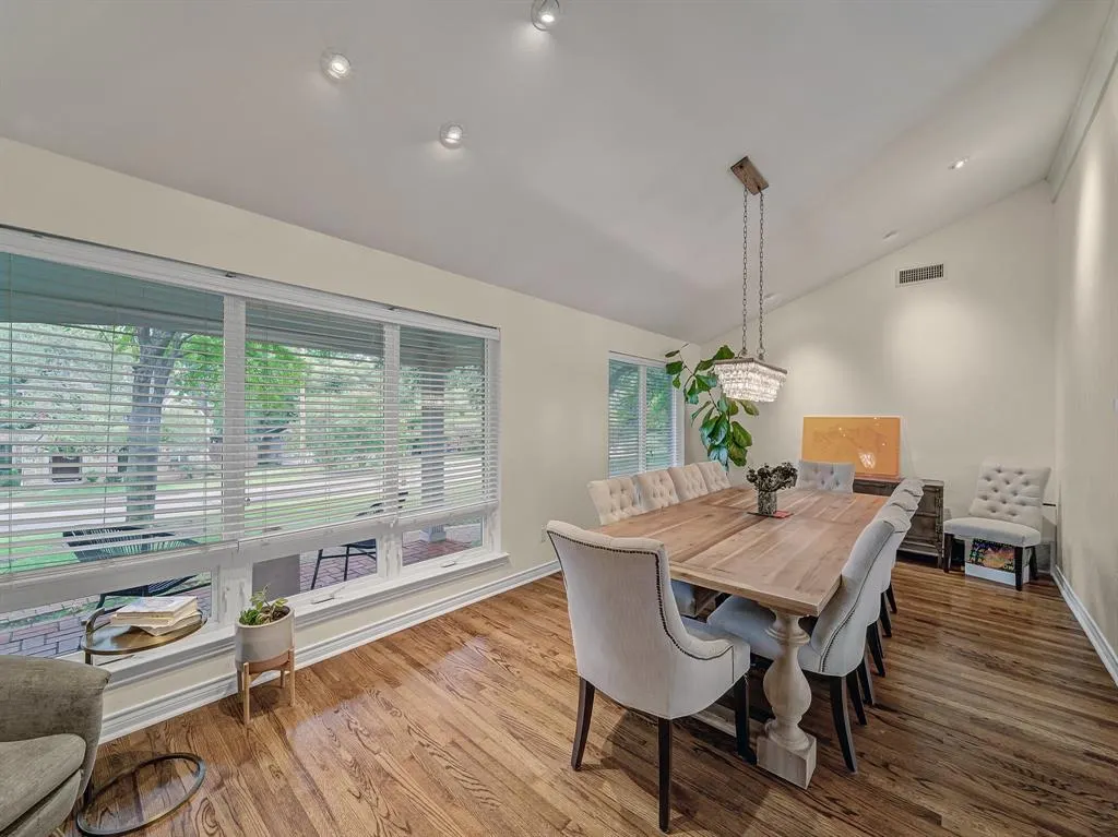 6537 Linden Lane