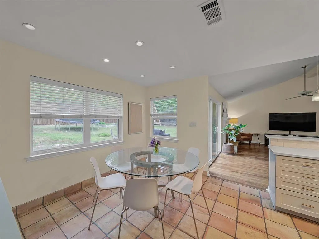 6537 Linden Lane