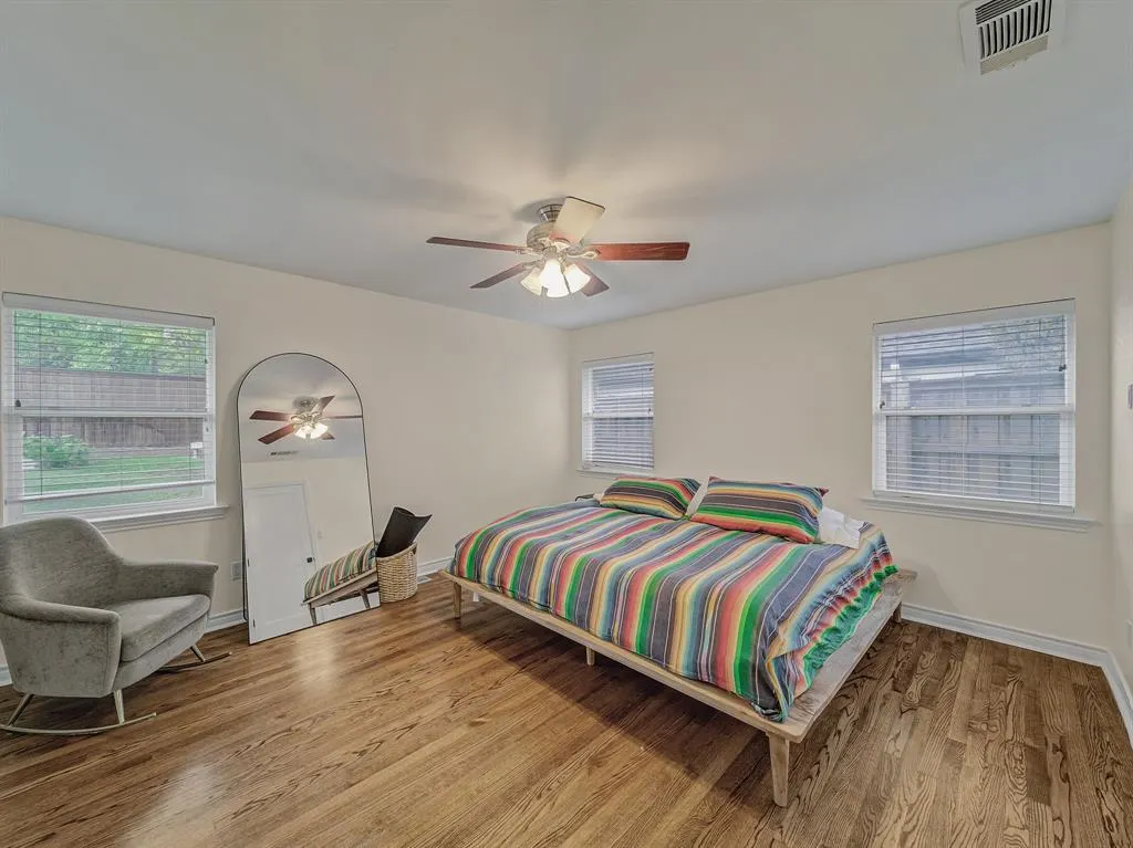 6537 Linden Lane