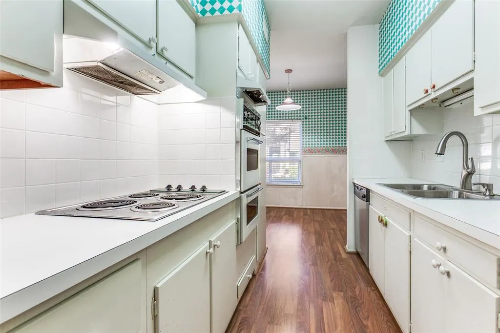 7526 W Northwest Highway, #2