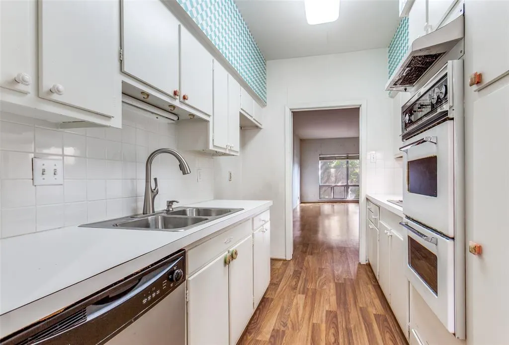 7526 W Northwest Highway, #2