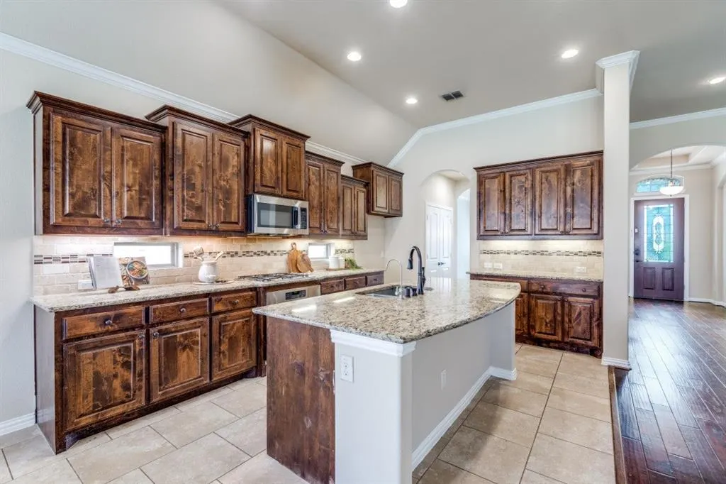 9650 Amberwoods Lane