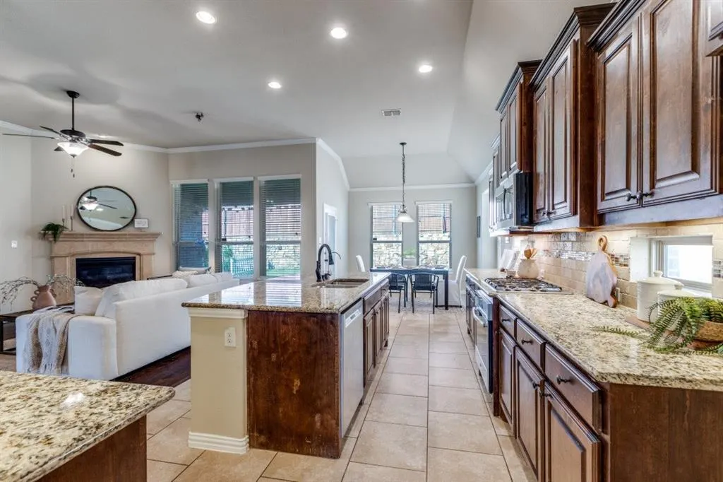9650 Amberwoods Lane