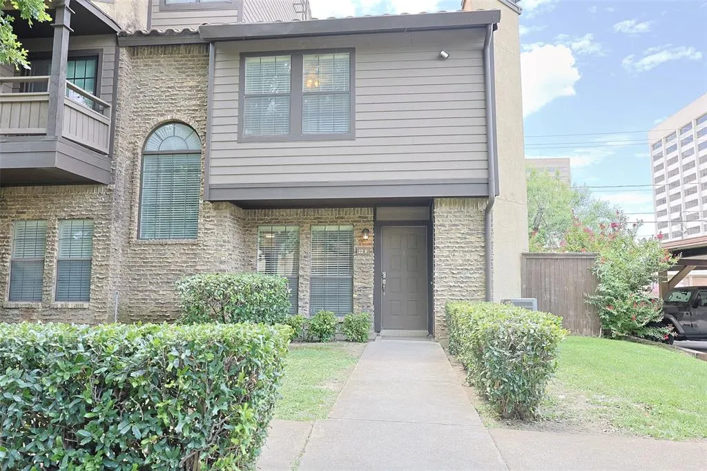 5757 E University Boulevard, #22F