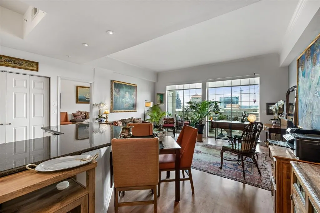 3225 Turtle Creek Boulevard, #820