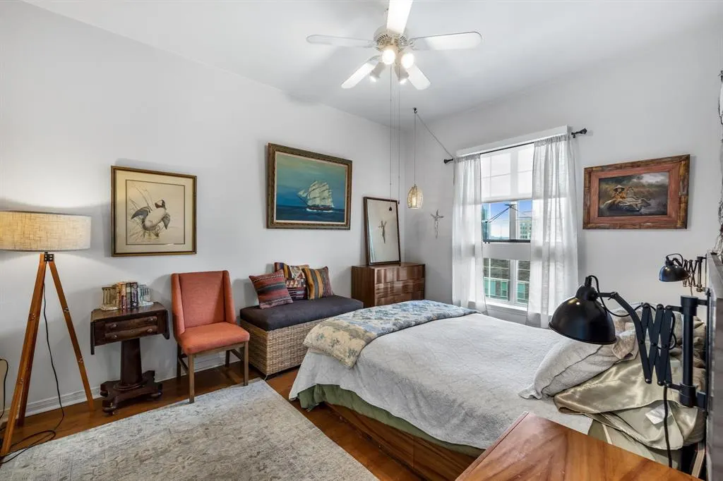 3225 Turtle Creek Boulevard, #820