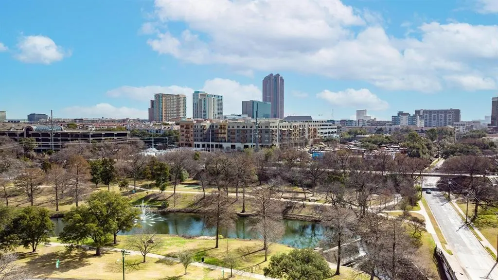 3225 Turtle Creek Boulevard, #820