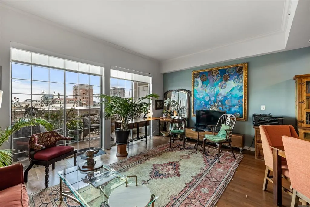 3225 Turtle Creek Boulevard, #820