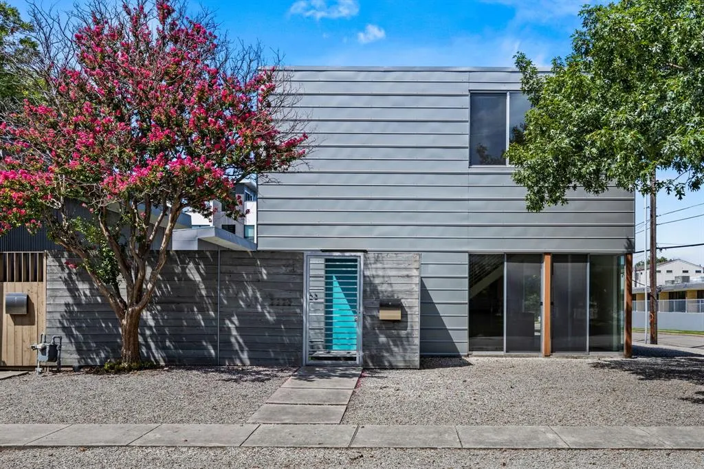 2223 Annex Avenue