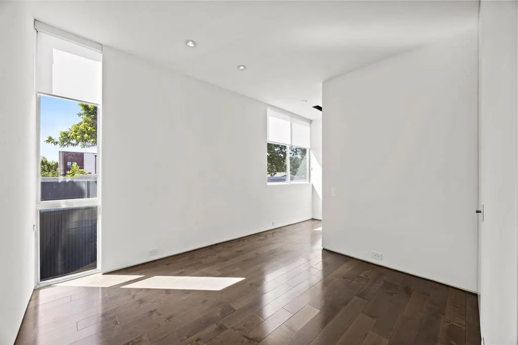 2223 Annex Avenue