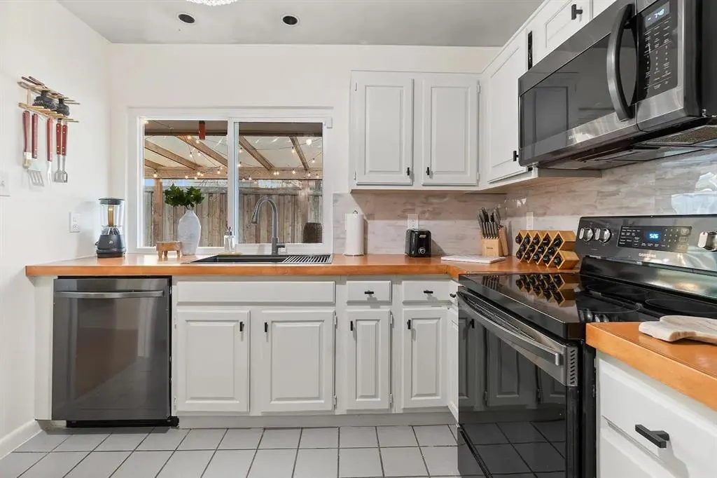 10918 Listi Drive
