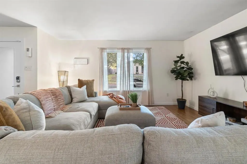 10918 Listi Drive