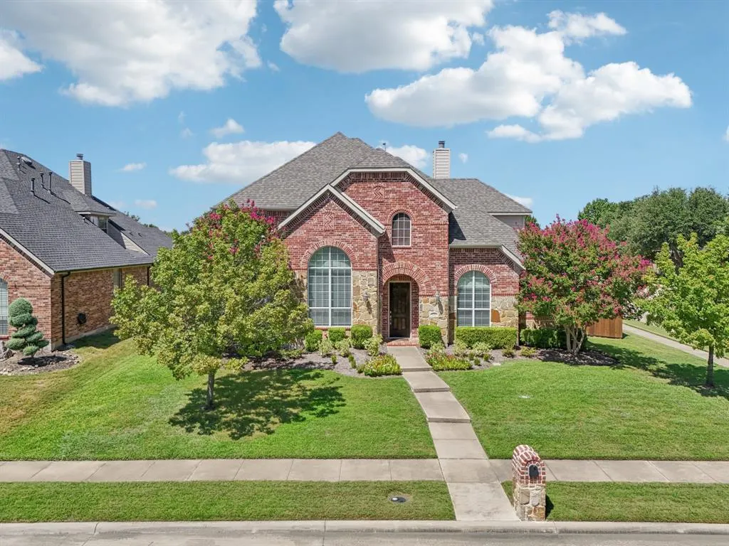 11295 Apple Valley Drive