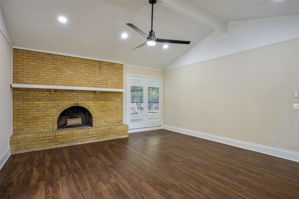 2609 Pinehurst Drive