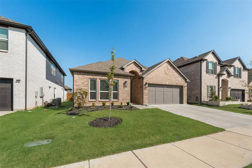6237 White Creek Drive