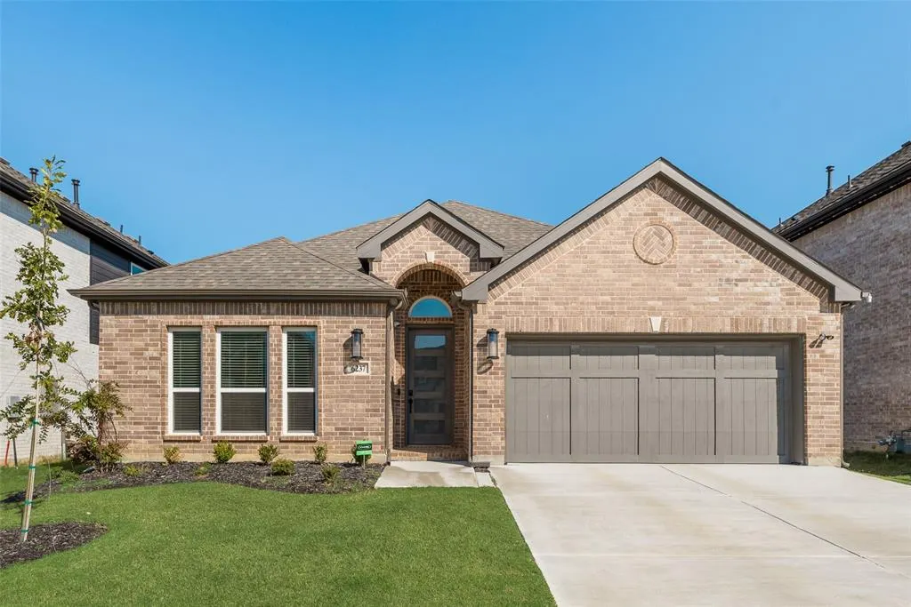 6237 White Creek Drive