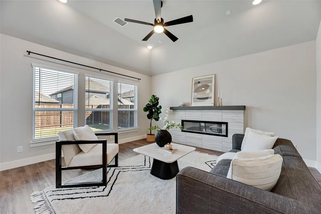 6237 White Creek Drive