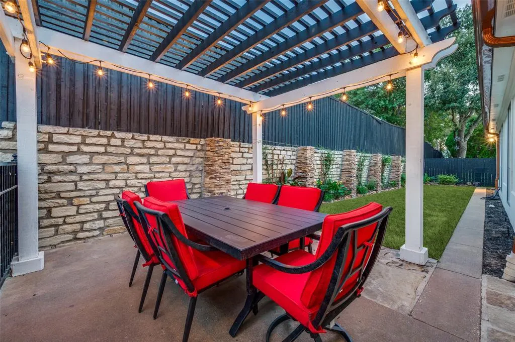 4632 Pine Valley Drive