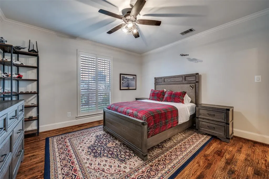 4632 Pine Valley Drive