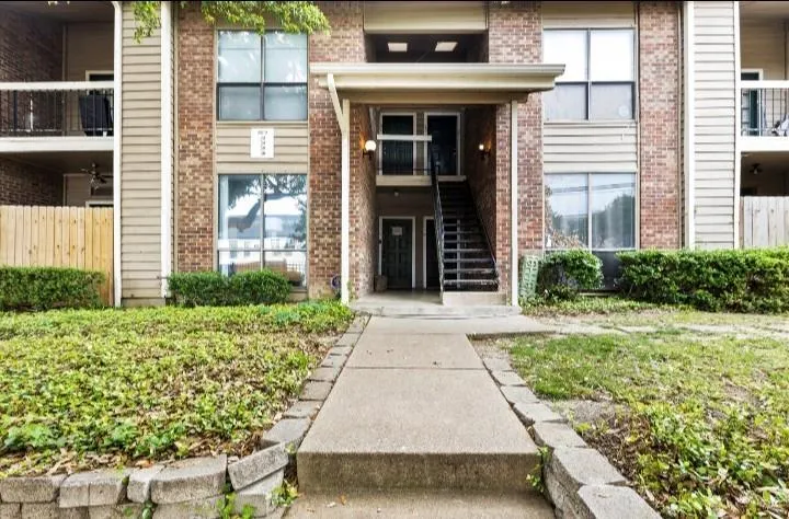 5750 Phoenix Drive, #33