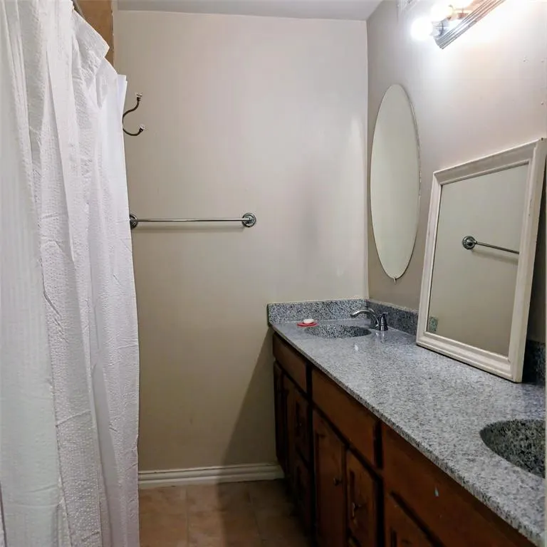 5750 Phoenix Drive, #33