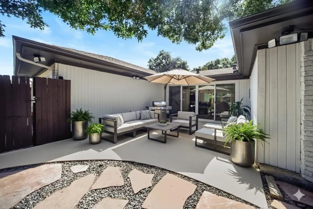 6029 Daven Oaks Drive