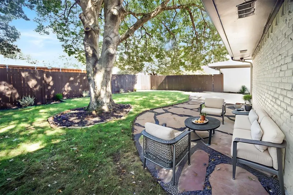 6029 Daven Oaks Drive