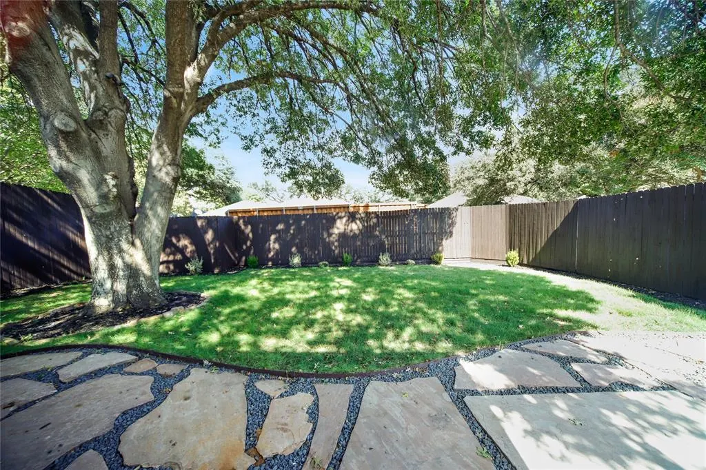 6029 Daven Oaks Drive