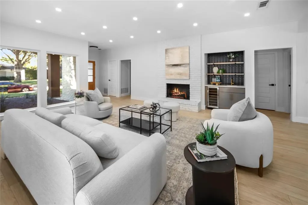 6029 Daven Oaks Drive