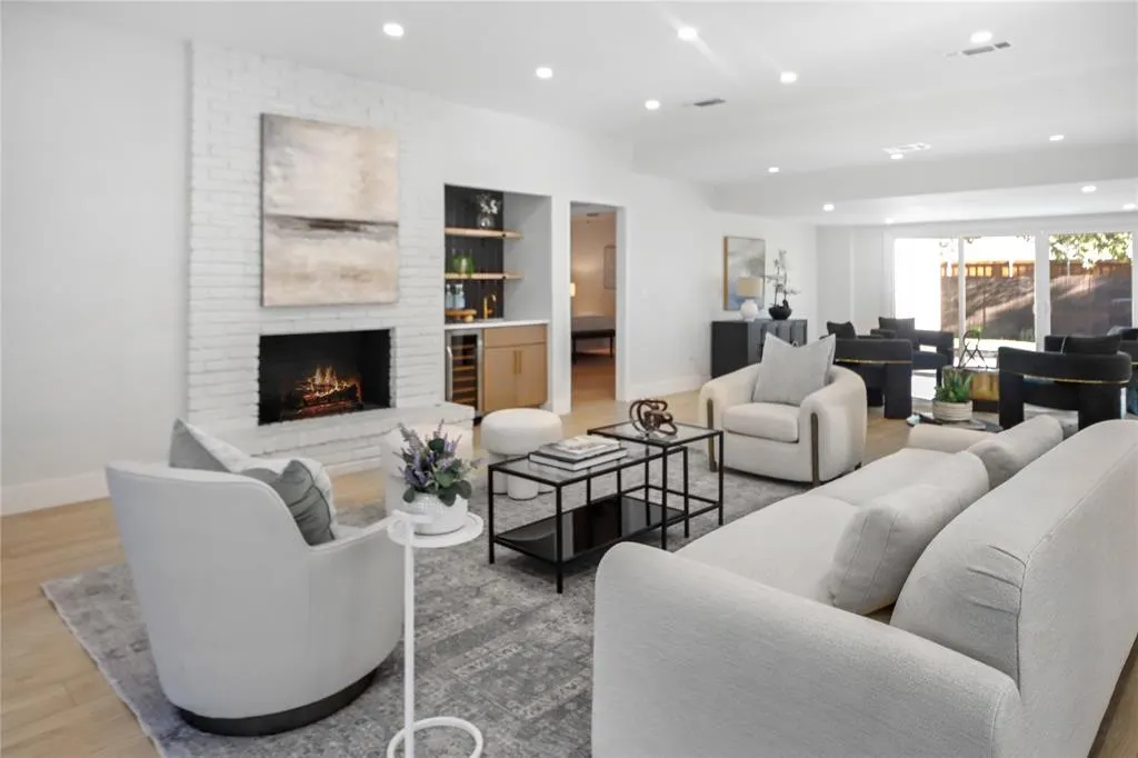 6029 Daven Oaks Drive