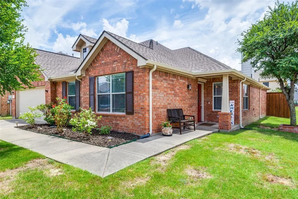 3032 Lakefield Drive