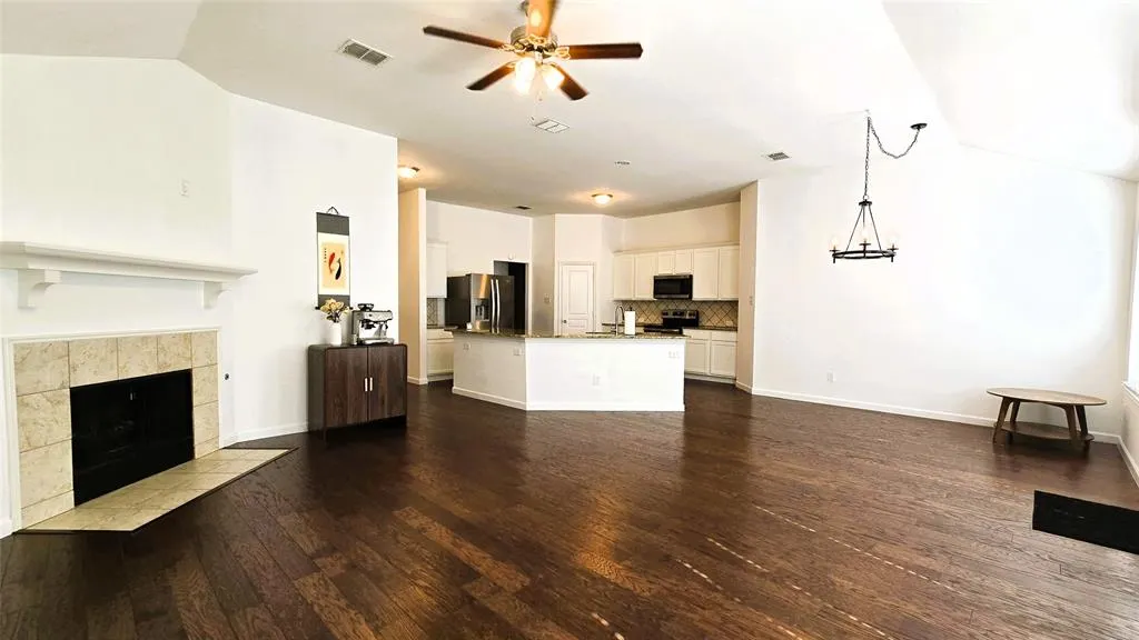 3032 Lakefield Drive