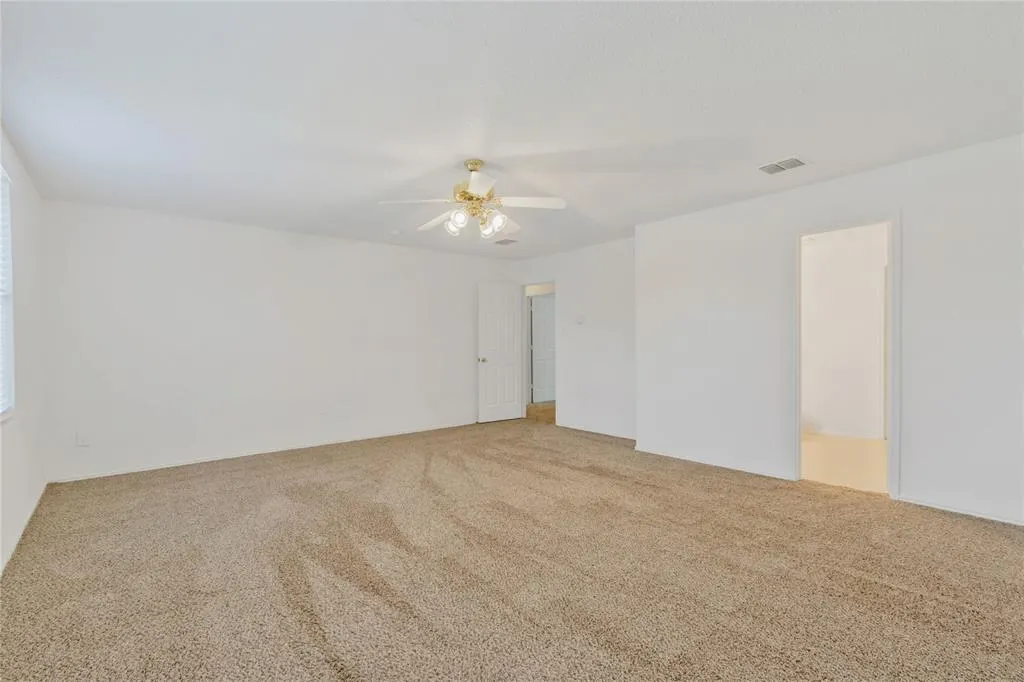 2613 S Wavecrest Court