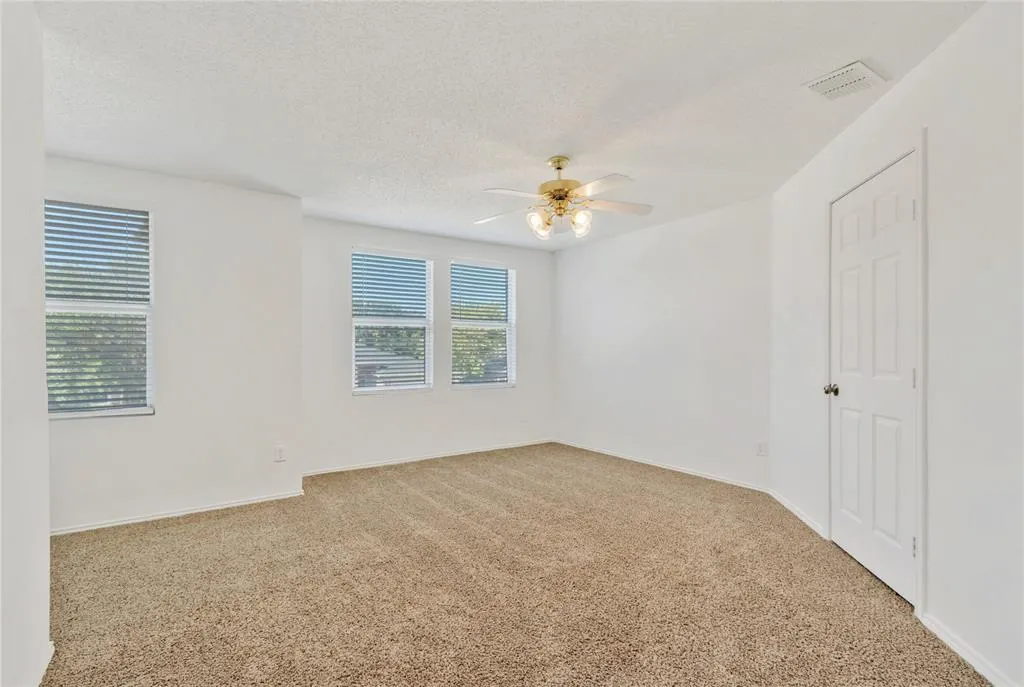 2613 S Wavecrest Court