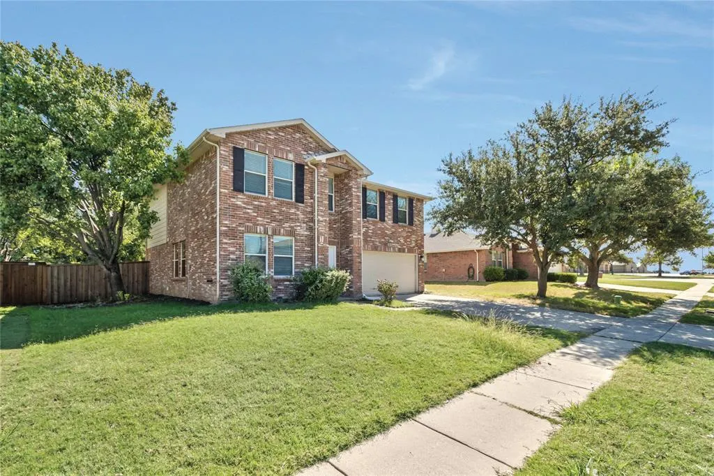 2613 S Wavecrest Court