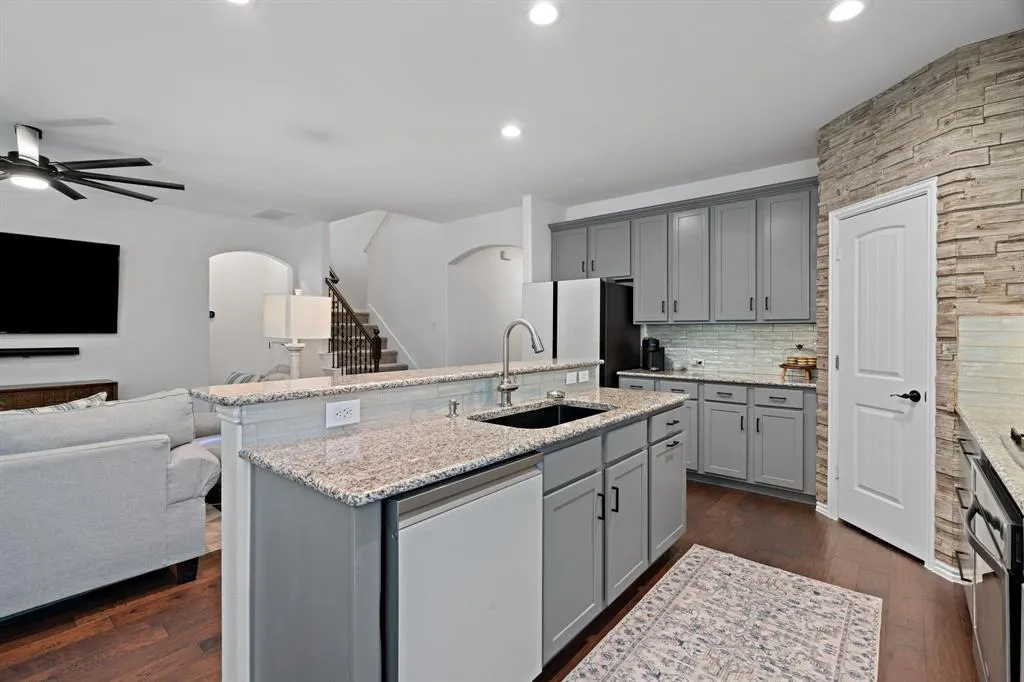 2605 Calmwater Drive