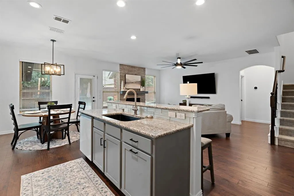 2605 Calmwater Drive