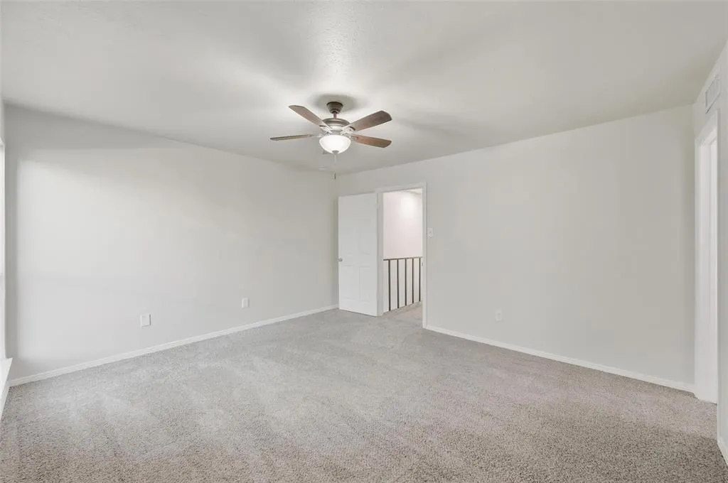 2702 Douglas Avenue, #121