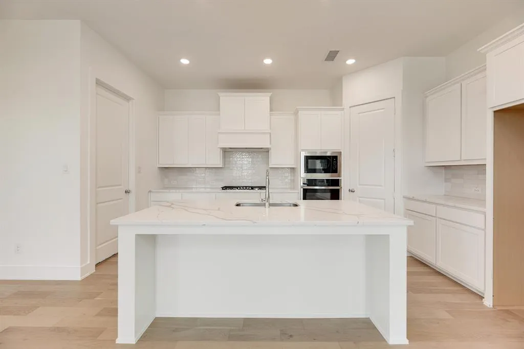 312 Kite Street