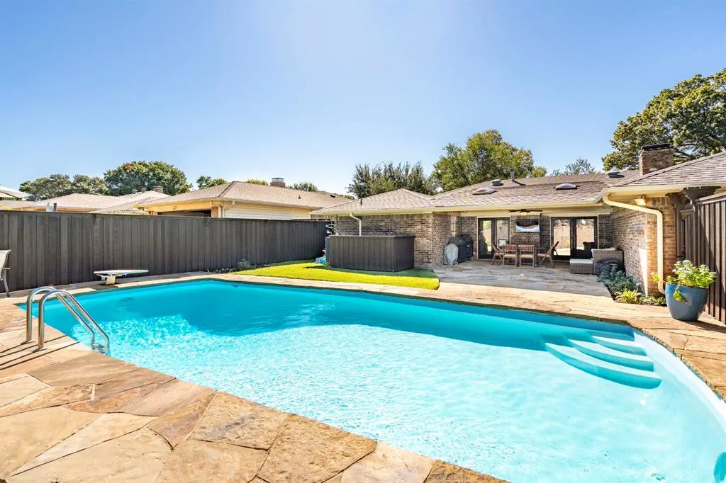 7335 La Bolsa Drive