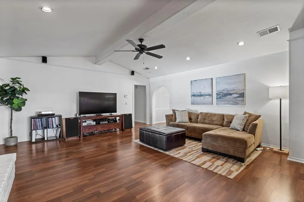 7335 La Bolsa Drive