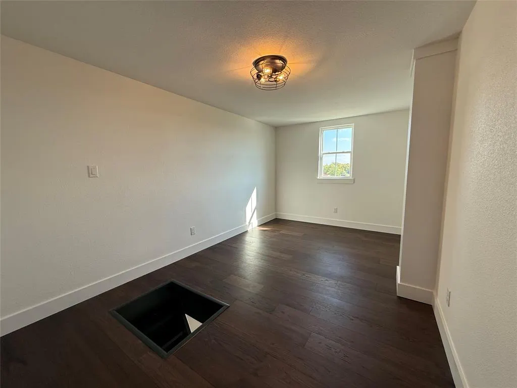 5919 County Road 408