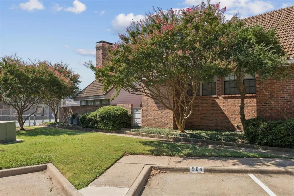 18240 Midway Road, #904