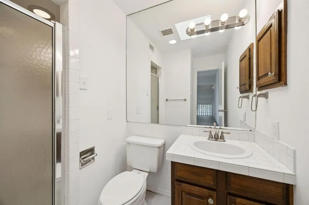 18240 Midway Road, #904