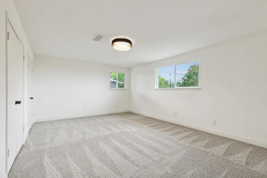 1915 Greenhaven Drive