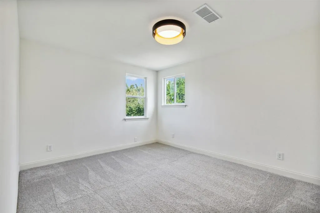 1915 Greenhaven Drive