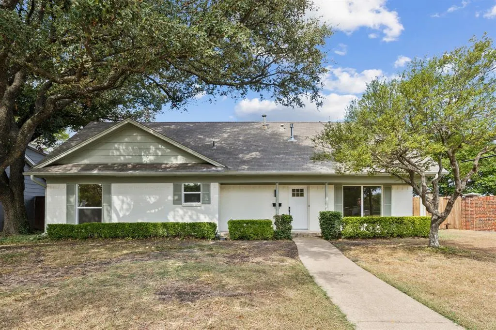 1915 Greenhaven Drive