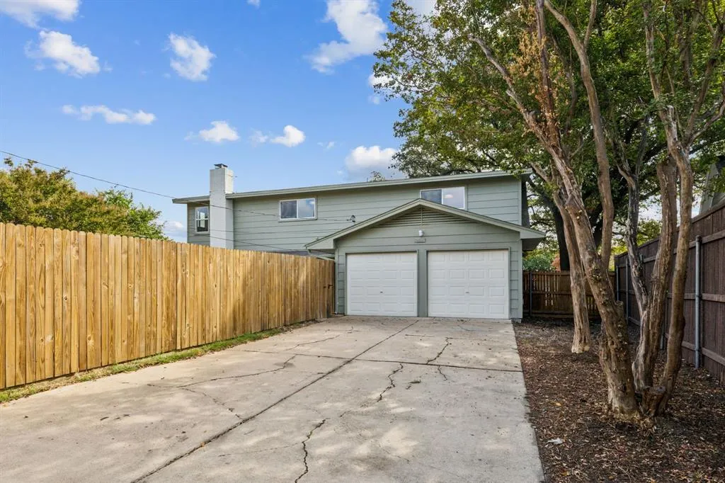 1915 Greenhaven Drive
